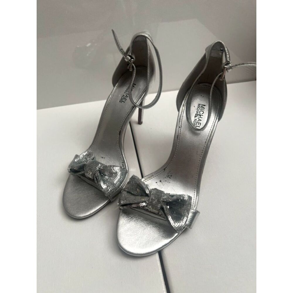 Michael Kors Paris Sequin Bow Leather Metallic Silver Stiletto Heel Sandals Sz 7